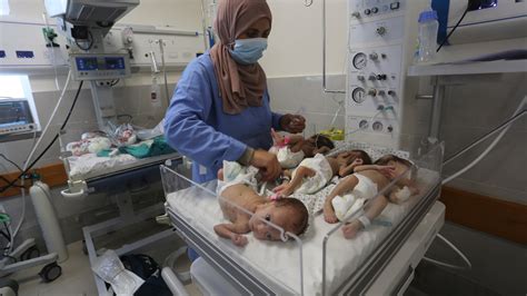 31 premature babies 'very sick,' 291 trauma patients remain at Gaza hospital